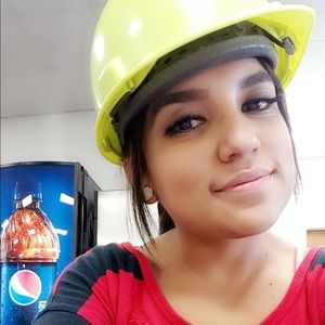 Meet your Posher, Candida